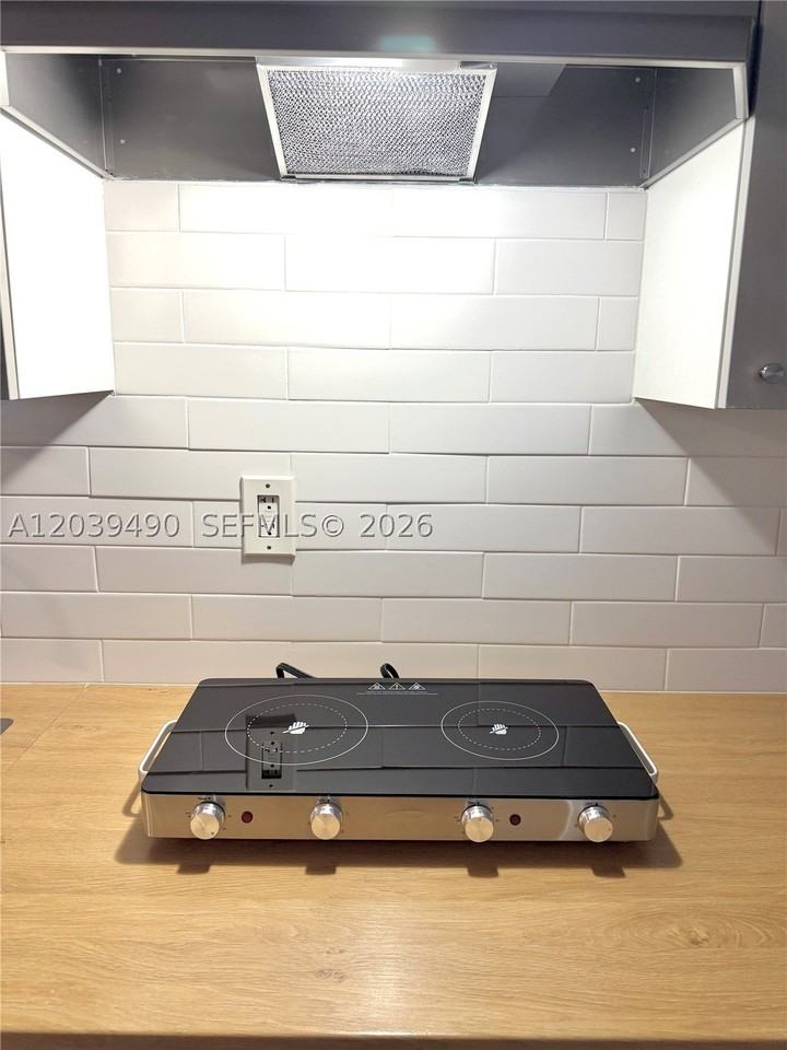 227 Sw 26th Rd #REAR - Photo 5 of 26