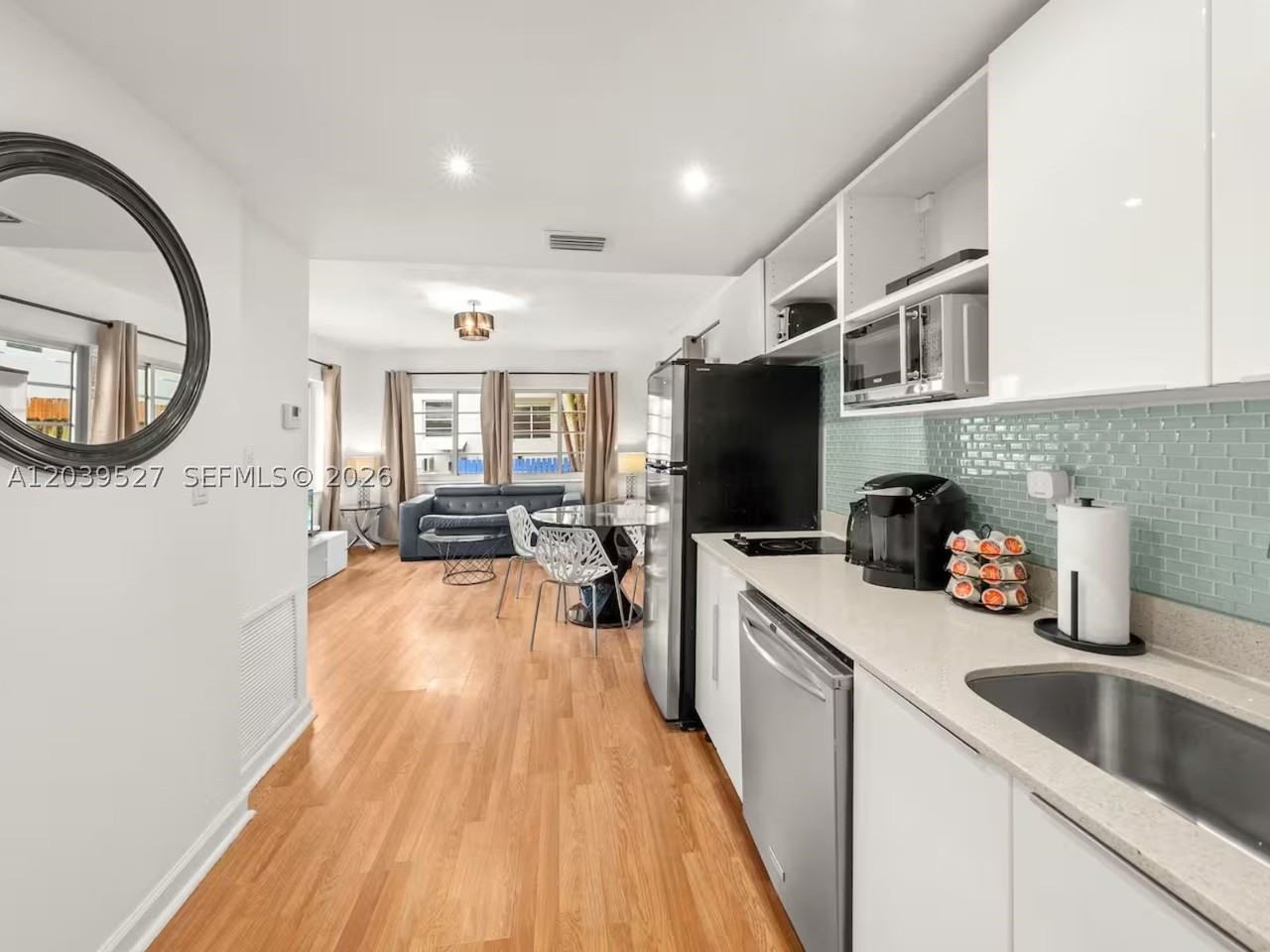 1034 Michigan Ave #E - Photo 6 of 17