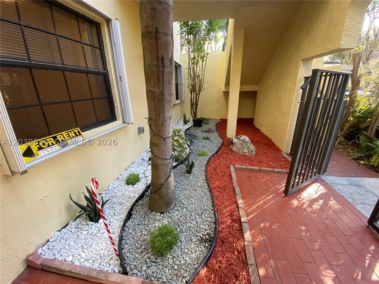 8807 Sw 130th Pl #102 - Photo 4 of 50