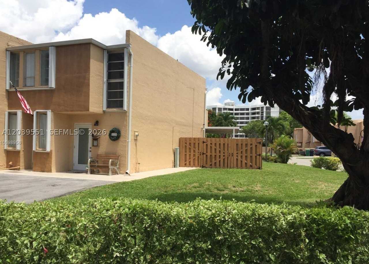 14005 Sw 67th Ter - Photo 3 of 23