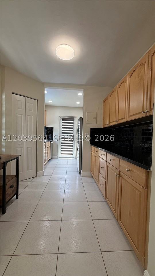 1380 Sw 20th St #1380 - Photo 3 of 43