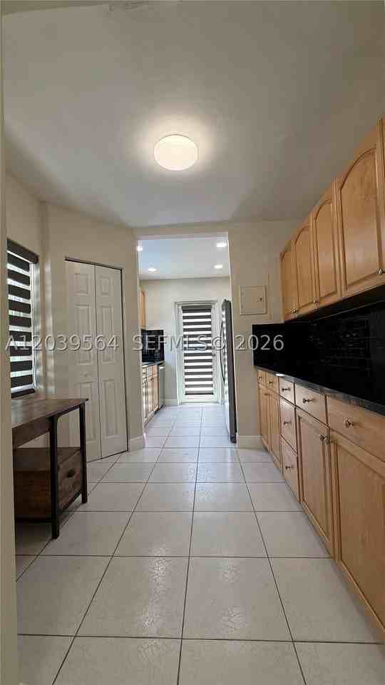 1380 Sw 20th St #1380 - Photo 4 of 43