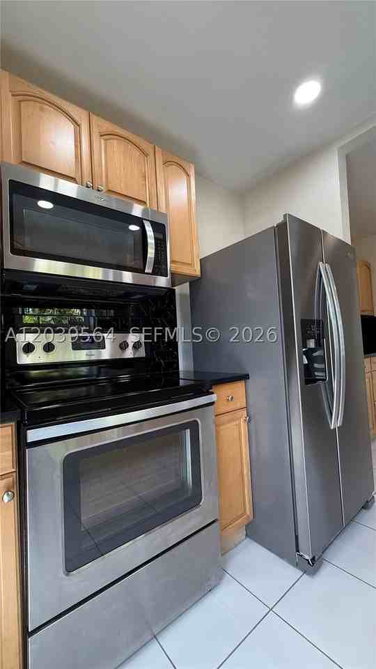 1380 Sw 20th St #1380 - Photo 6 of 43