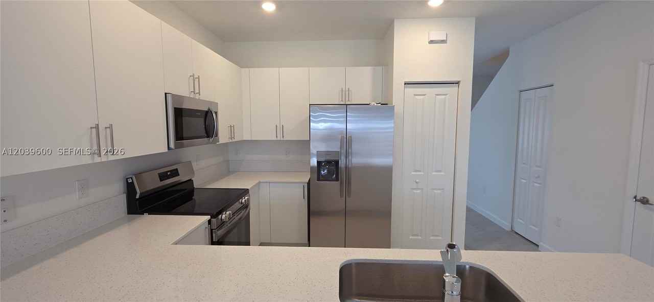 17962 Sw 357th Ter #17962 - Photo 5 of 17