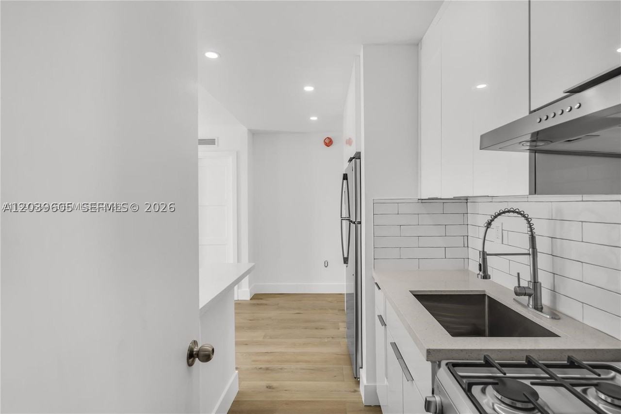 5991 Sw 76th St #C2 - Photo 4 of 11