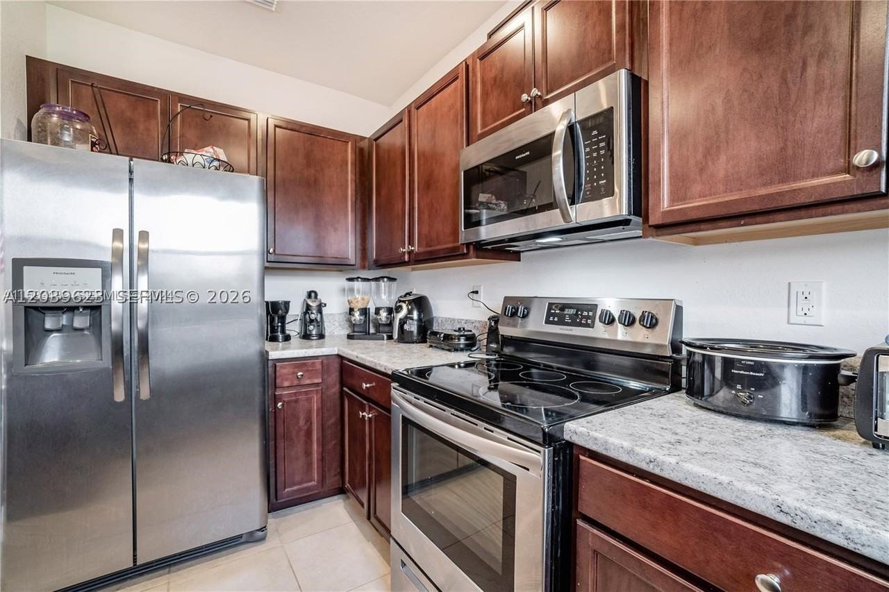 11387 Sw 248th Ter - Photo 3 of 6