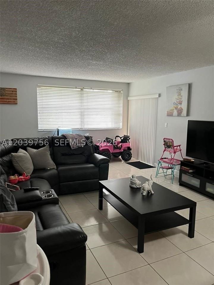 10135 Nw 9th Street Cir #5-208