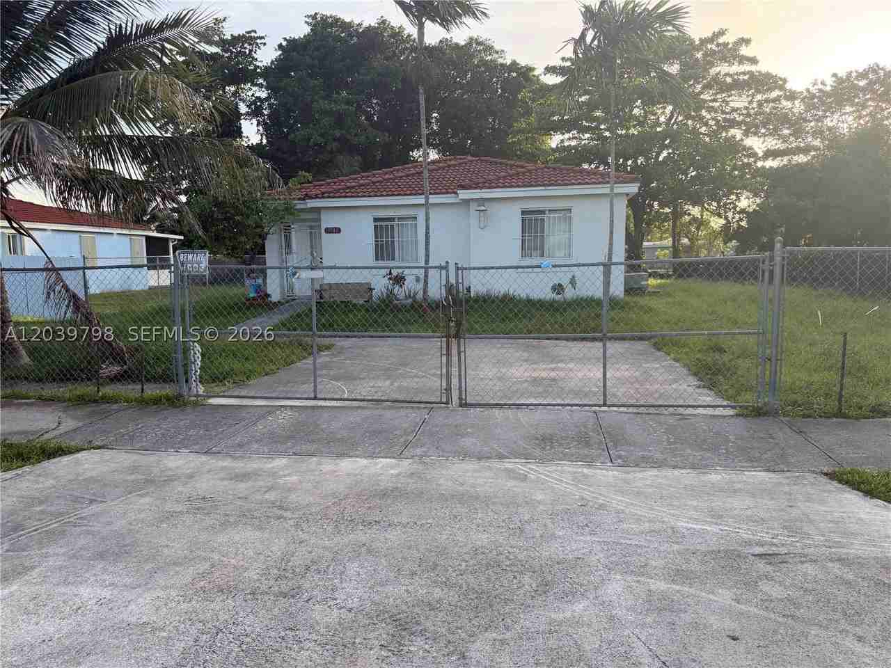 17740 Sw 103rd Ave #0 - Photo 3 of 50
