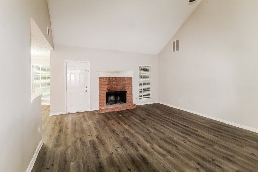 850 Chaseridge Dr - Photo 4 of 16