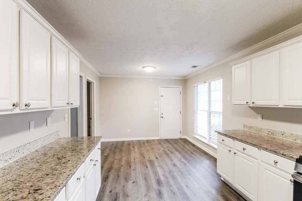 850 Chaseridge Dr - Photo 7 of 16