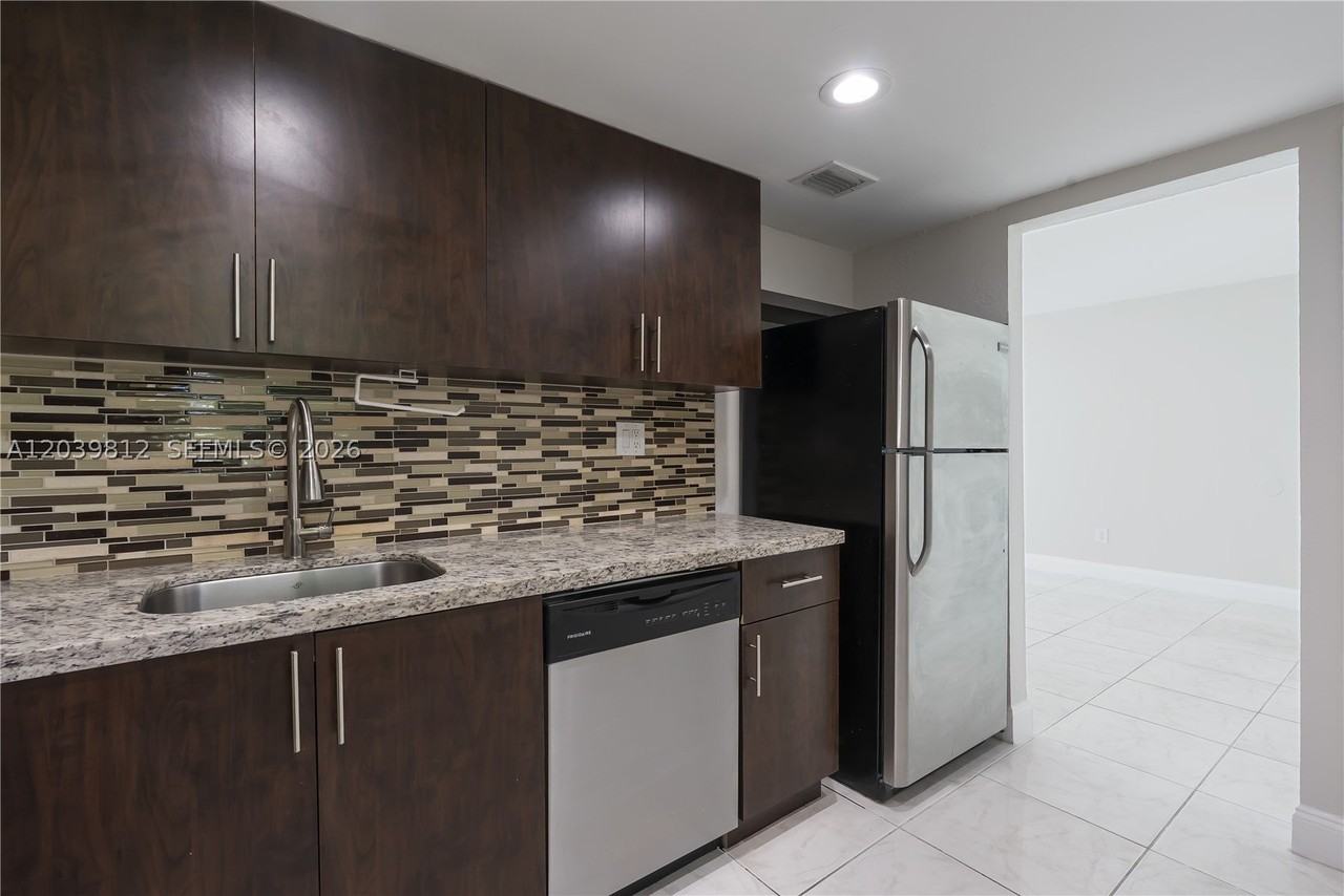 9180 Fontainebleau Blvd #103 - Photo 6 of 17