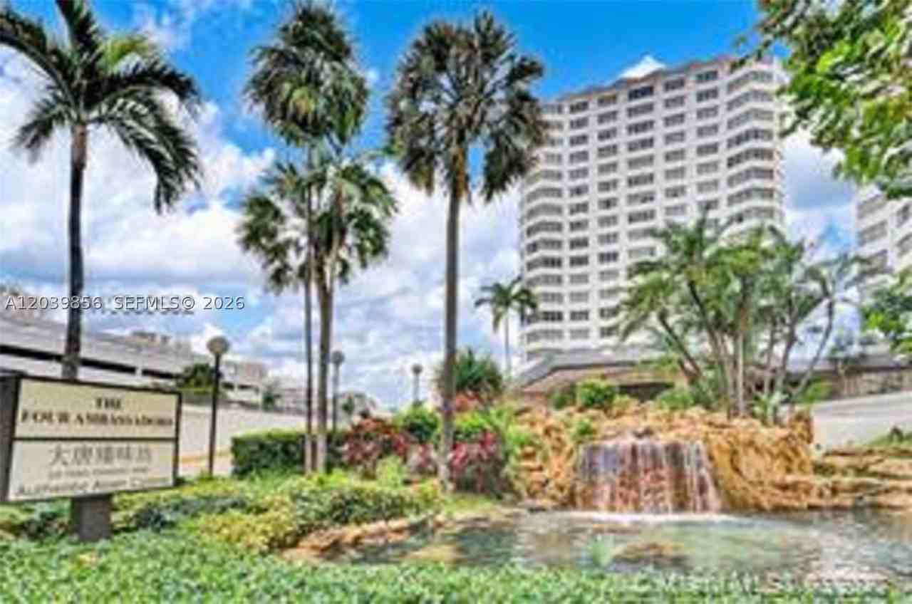 905 Brickell Bay Dr #2029
