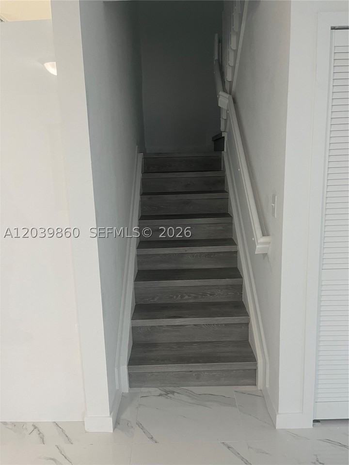 2730 Nw 44th St #3 - Photo 7 of 13