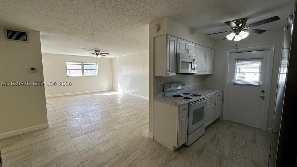 7480 Sw 10th St #202A - Photo 3 of 16