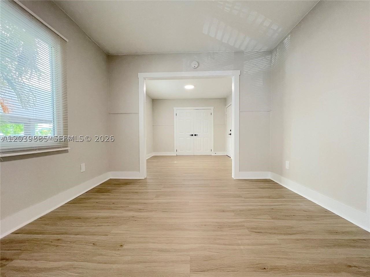 1836 Dewey St #2 - Photo 5 of 12