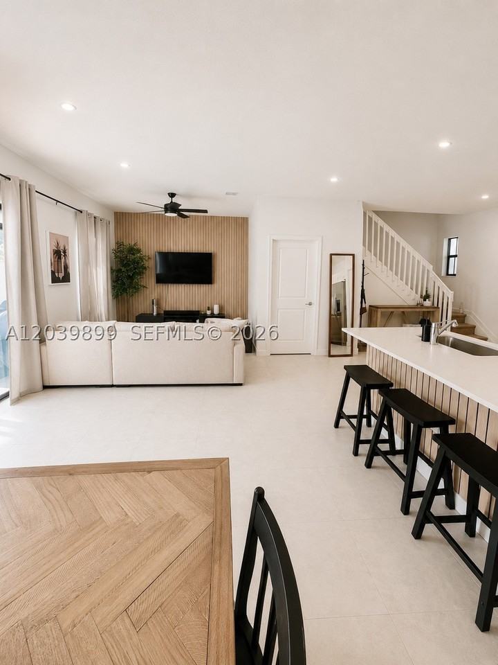 452 Nw 203rd Ter #452 - Photo 4 of 14