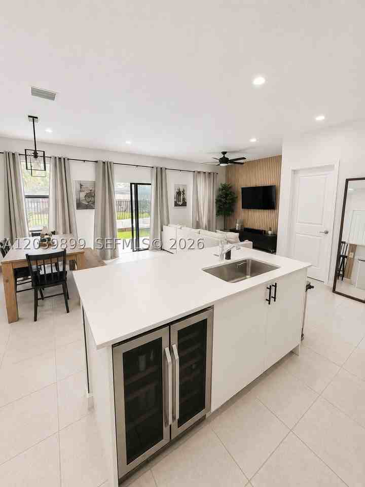 452 Nw 203rd Ter #452 - Photo 6 of 14