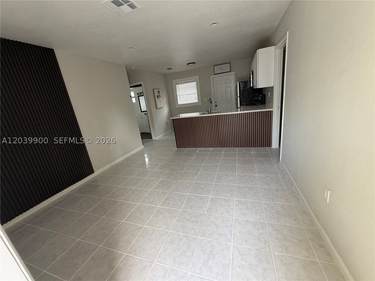 1533 Nw 2nd Ave #1 - Photo 4 of 22