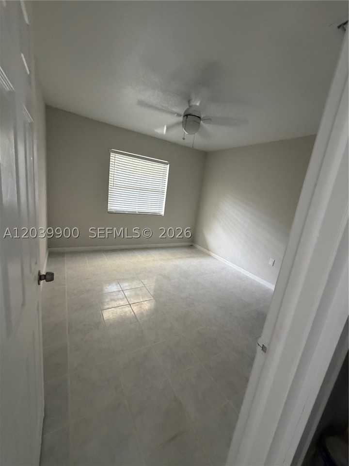 1533 Nw 2nd Ave #1 - Photo 6 of 22