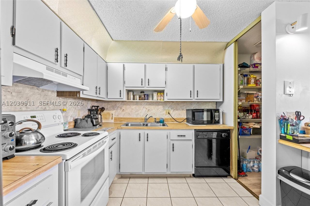 5839 La Pinata Blvd #C2 - Photo 5 of 25