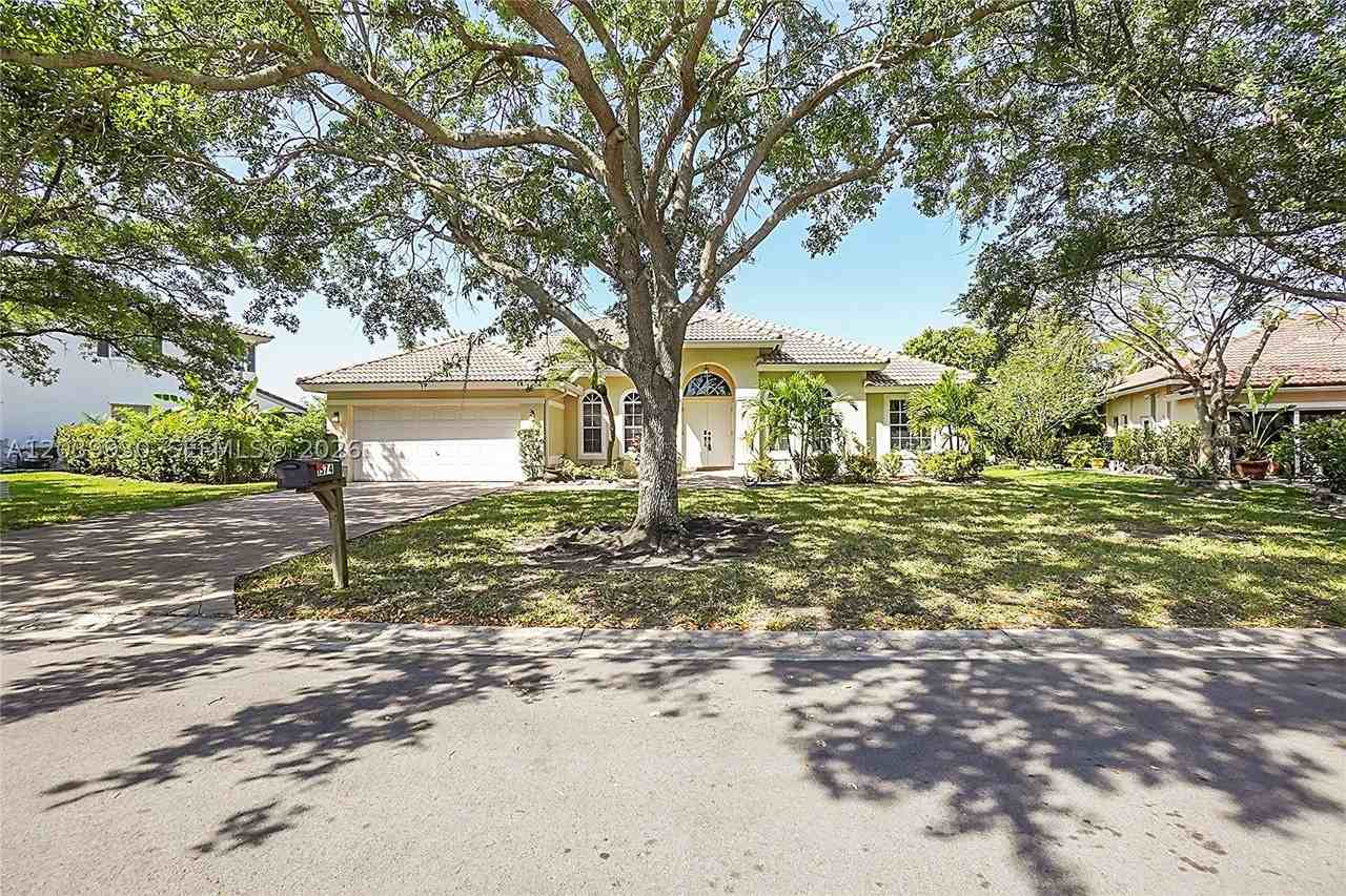 1574 Nw 103rd Ter - Photo 4 of 50