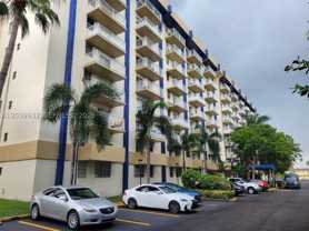 4550 Nw 9th St #512E - Photo 1 of 1