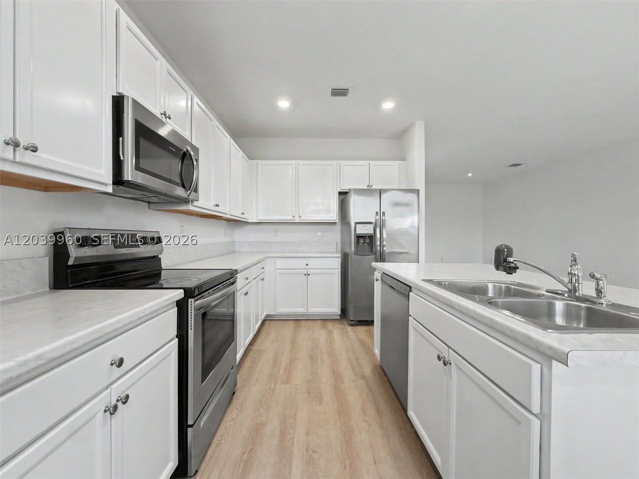 11296 Sw 254th Ter - Photo 3 of 41