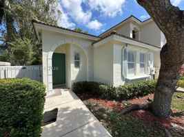 featured image of 4273 Ne 10th Ct #4273