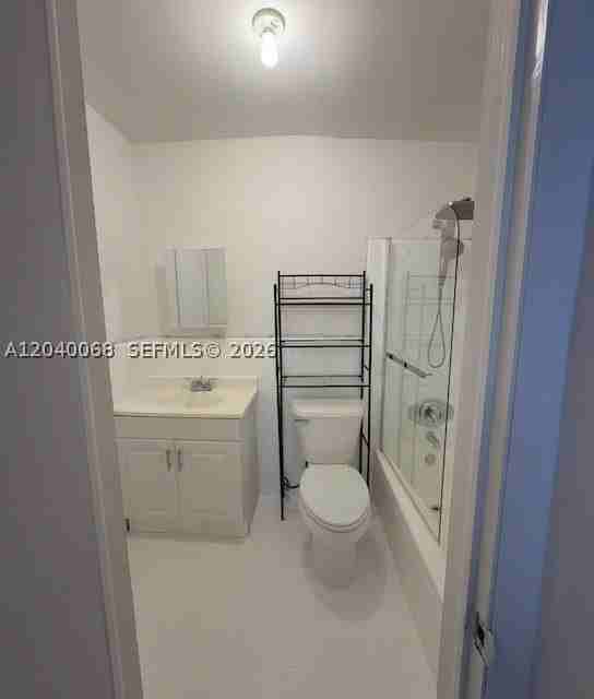 5641 Sw 39th St - Photo 4 of 5