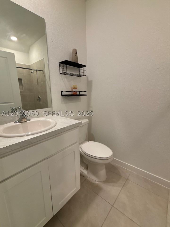 105 Ne 3rd Ct - Photo 6 of 16