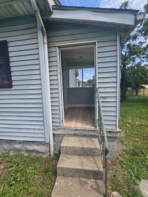 1282 Joyce Ave - Photo 6 of 21
