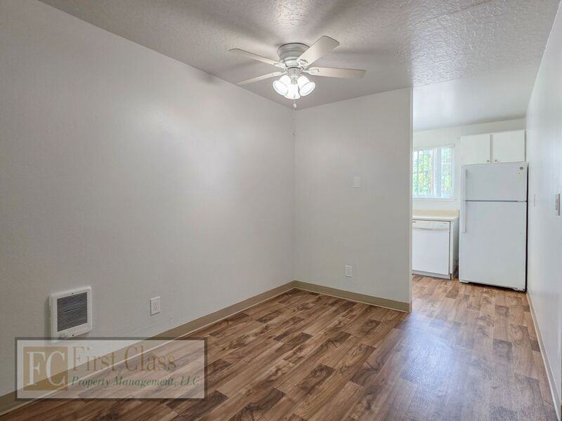 9555 Sw Hall Blvd #4 - Photo 7 of 23