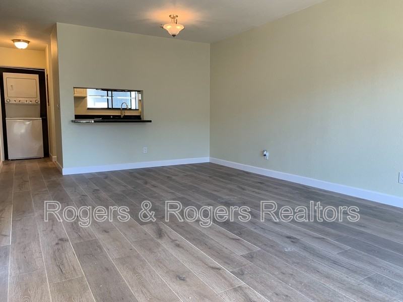 6977 Chantel Ct - Photo 3 of 6