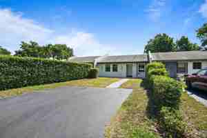 featured image of 5113 Sw 138th Avenue Cir