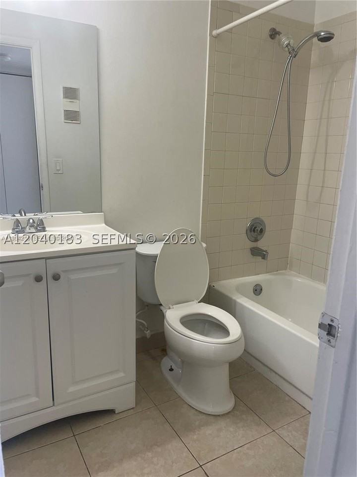 20825 Ne 8th Ct #202-19 - Photo 6 of 10