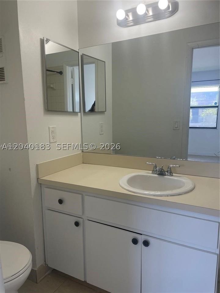 20825 Ne 8th Ct #202-19 - Photo 7 of 10