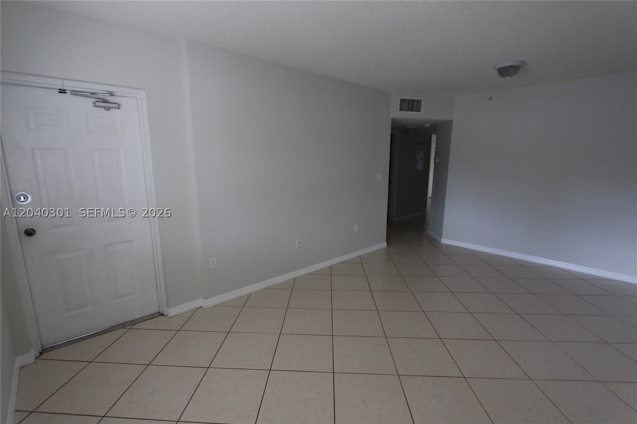 22931 Sw 88th Pl #105 - Photo 3 of 27
