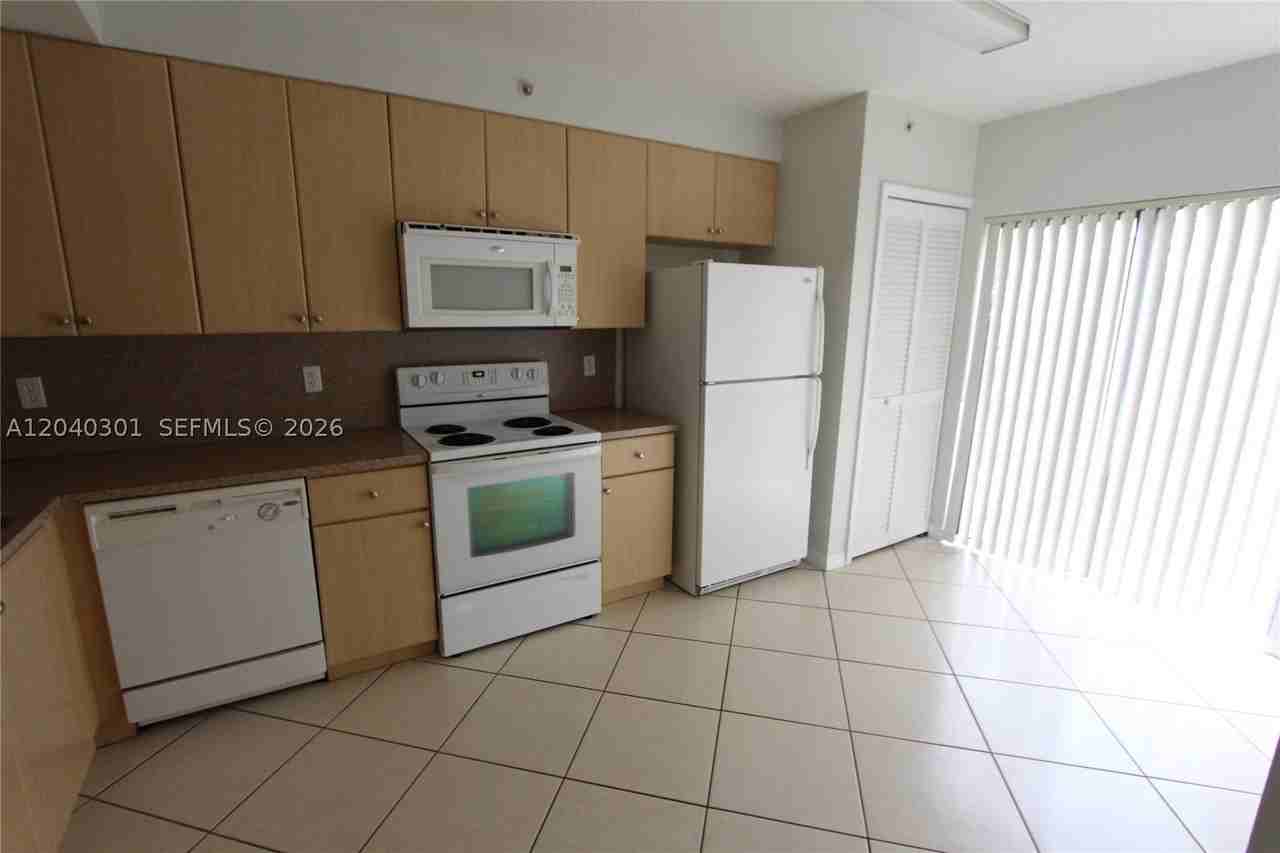 22931 Sw 88th Pl #105 - Photo 4 of 27