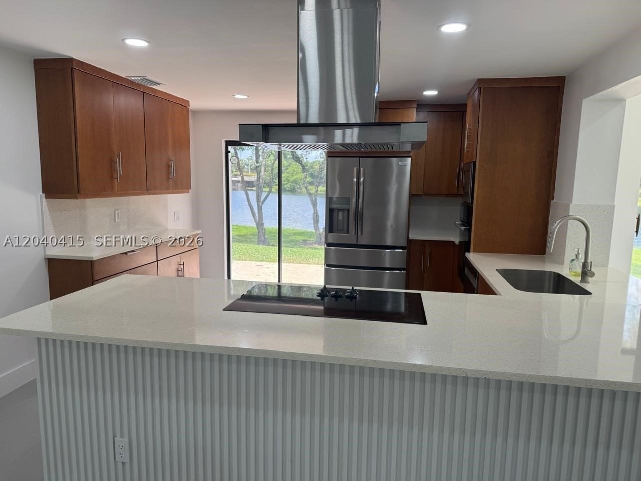 2360 Dover - Photo 4 of 12