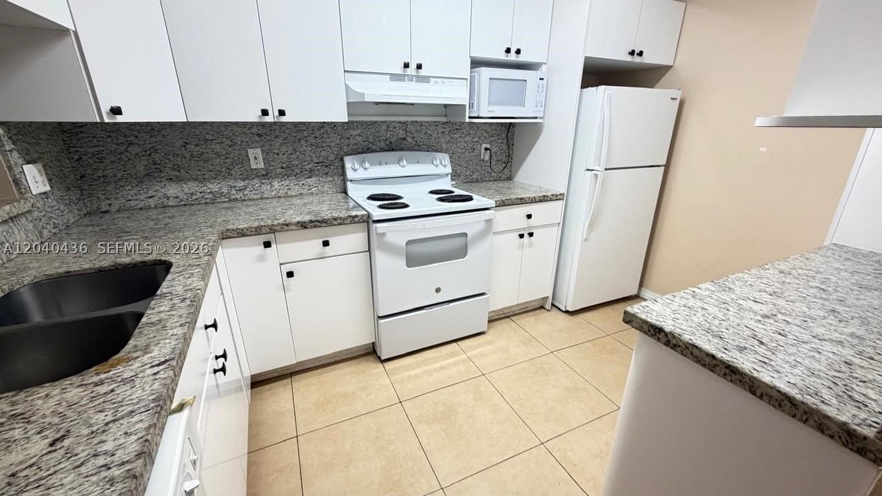 8540 Sw 149th Ave #817 - Photo 6 of 27
