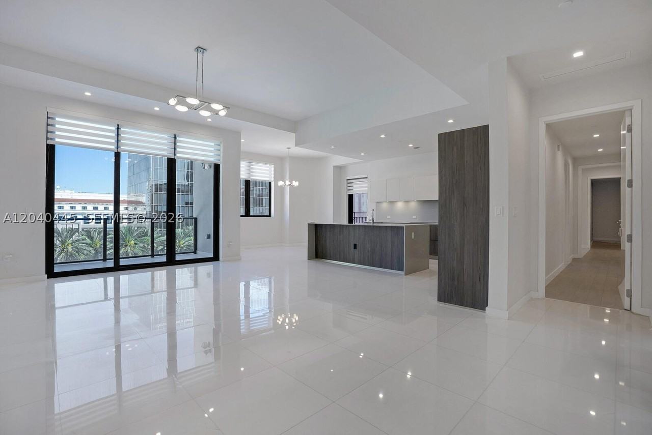 275 Giralda Ave #6C - Photo 5 of 45