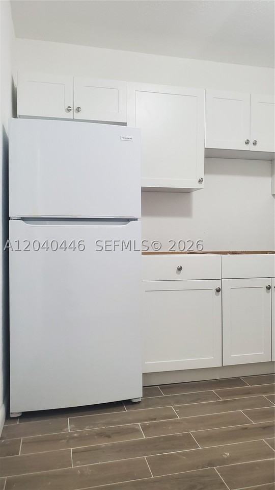 905 Sw 4th Ter #E - Photo 5 of 19