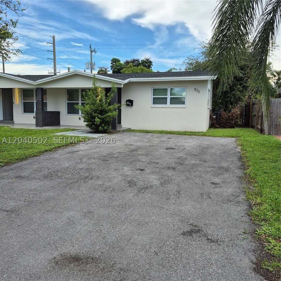 823 Nw 30th Ct #1-2
