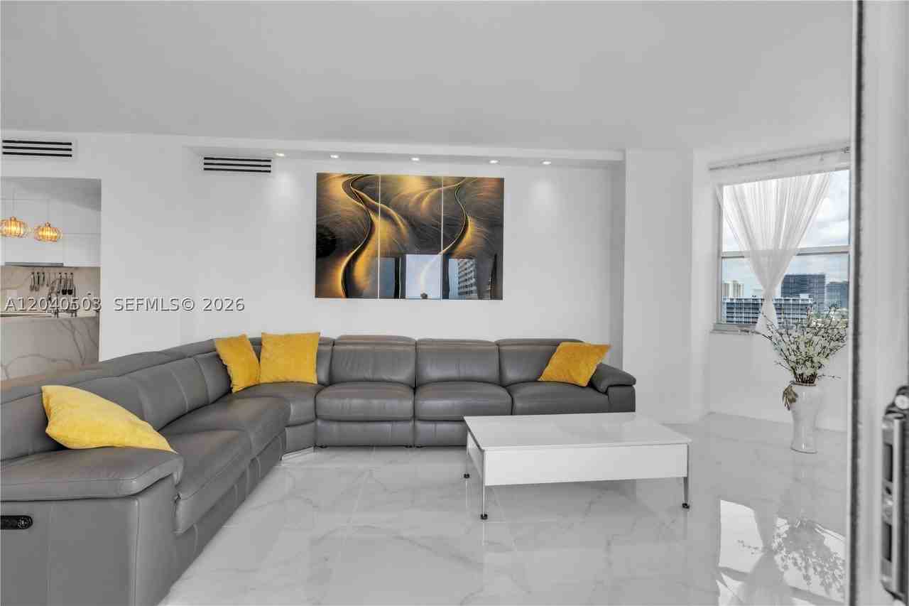 1965 S Ocean Dr - Photo 3 of 37