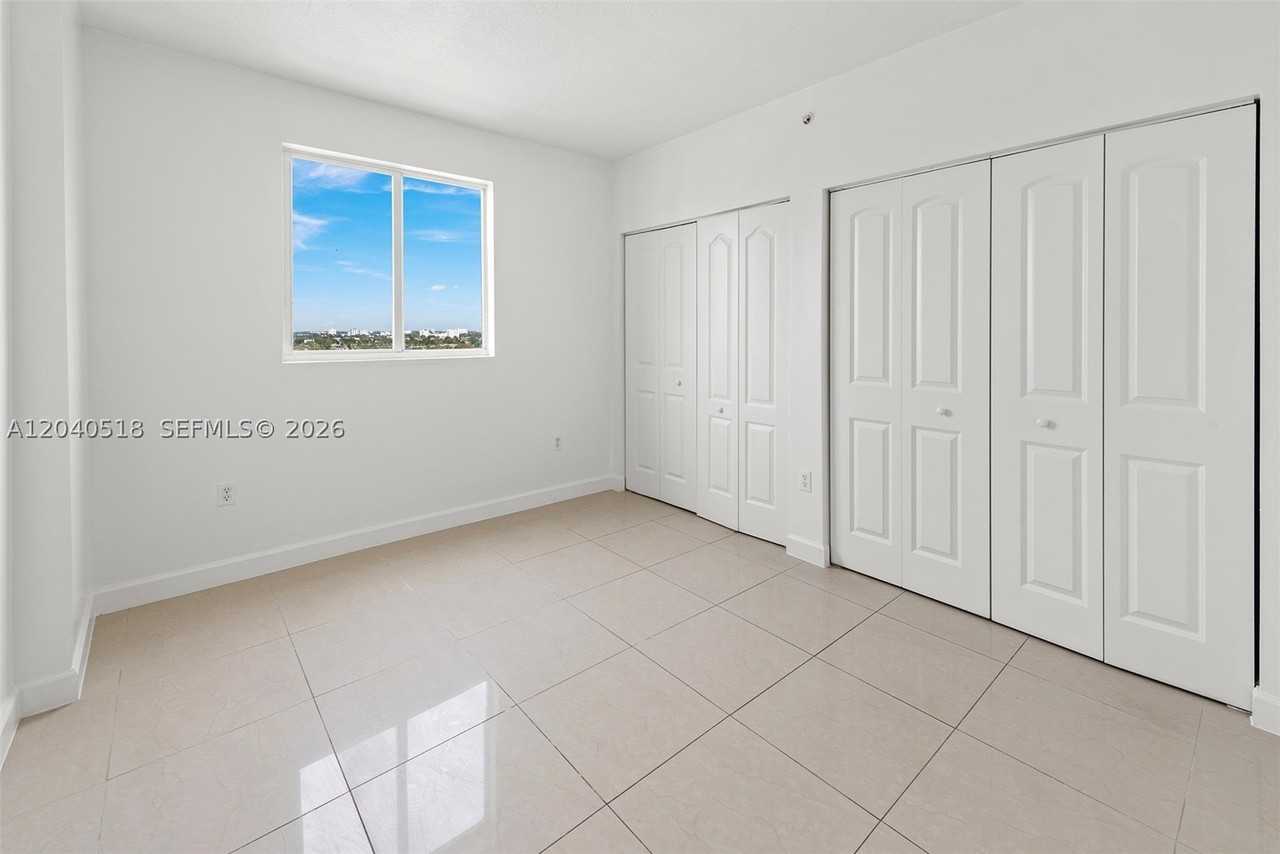 2217 Nw 7th St #1109 - Photo 4 of 7