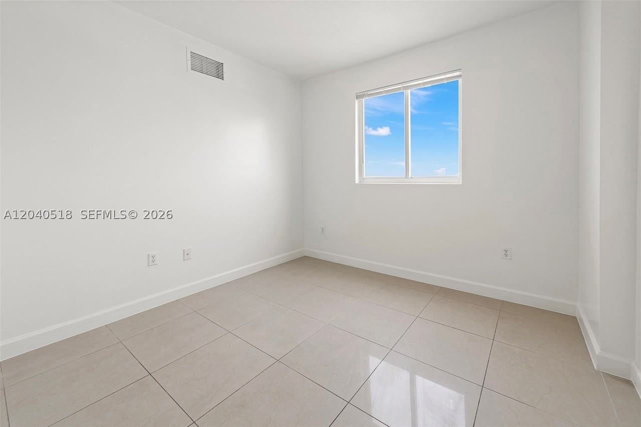 2217 Nw 7th St #1109 - Photo 5 of 7