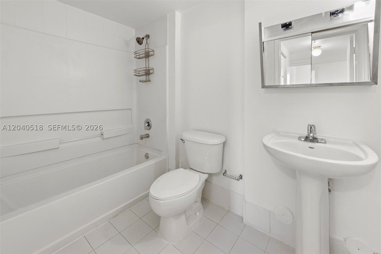 2217 Nw 7th St #1109 - Photo 6 of 7