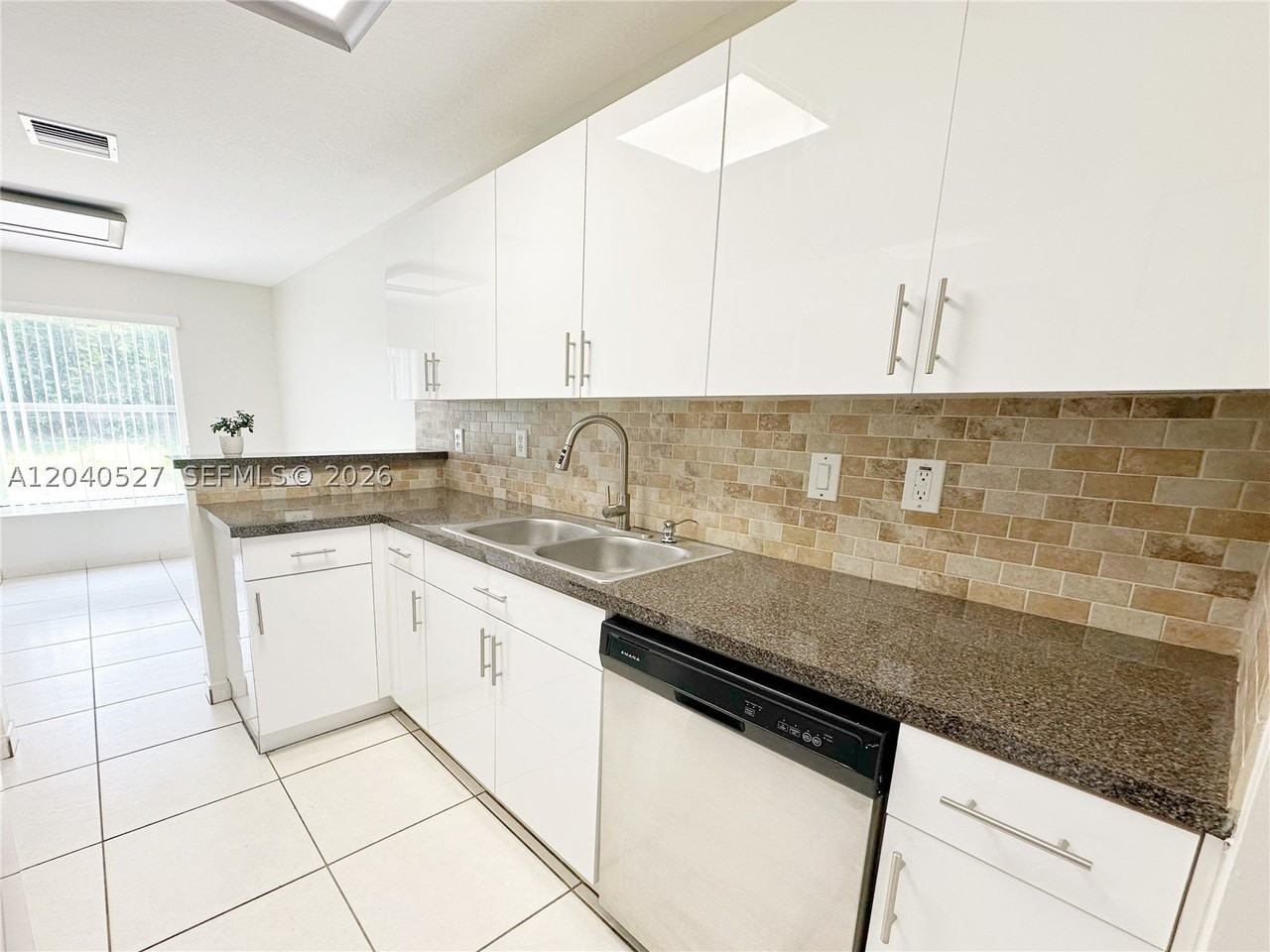 2150 Nw 171st Ter - Photo 6 of 37