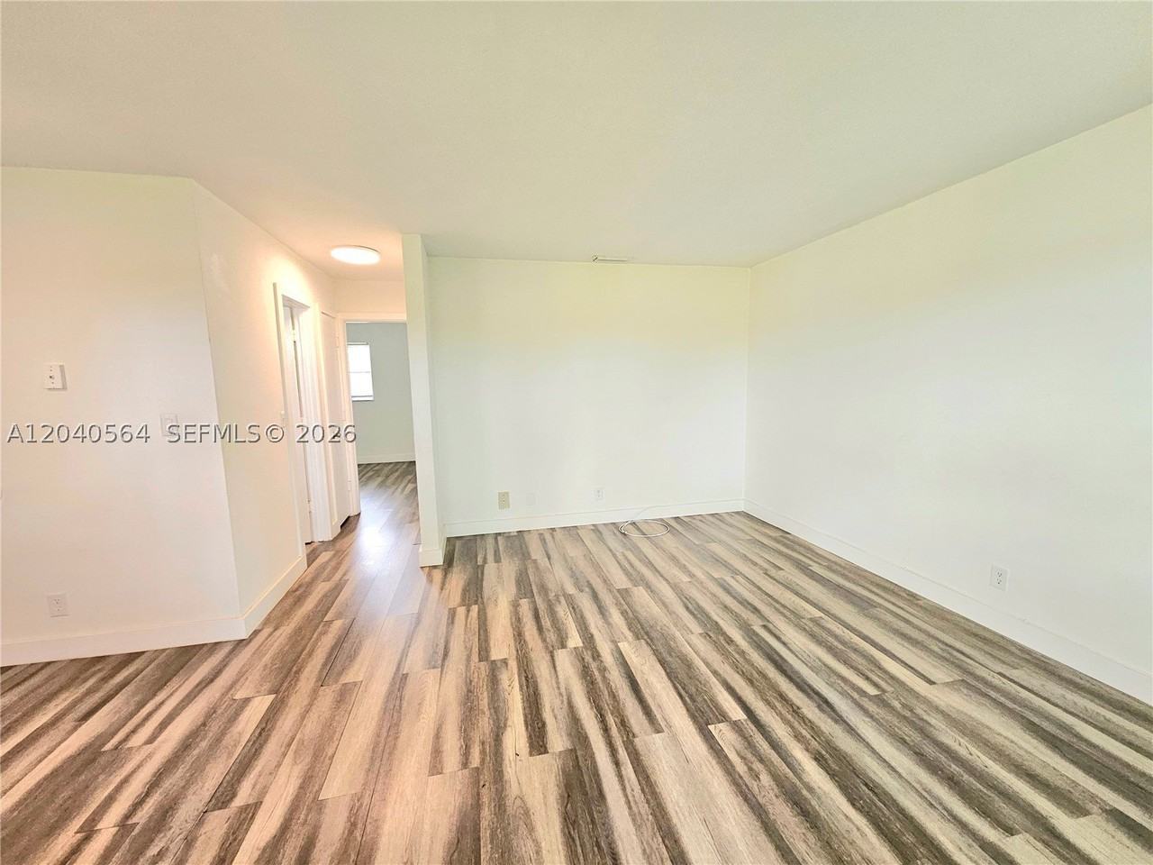 5180 Ne 6th Ave #621 - Photo 5 of 11