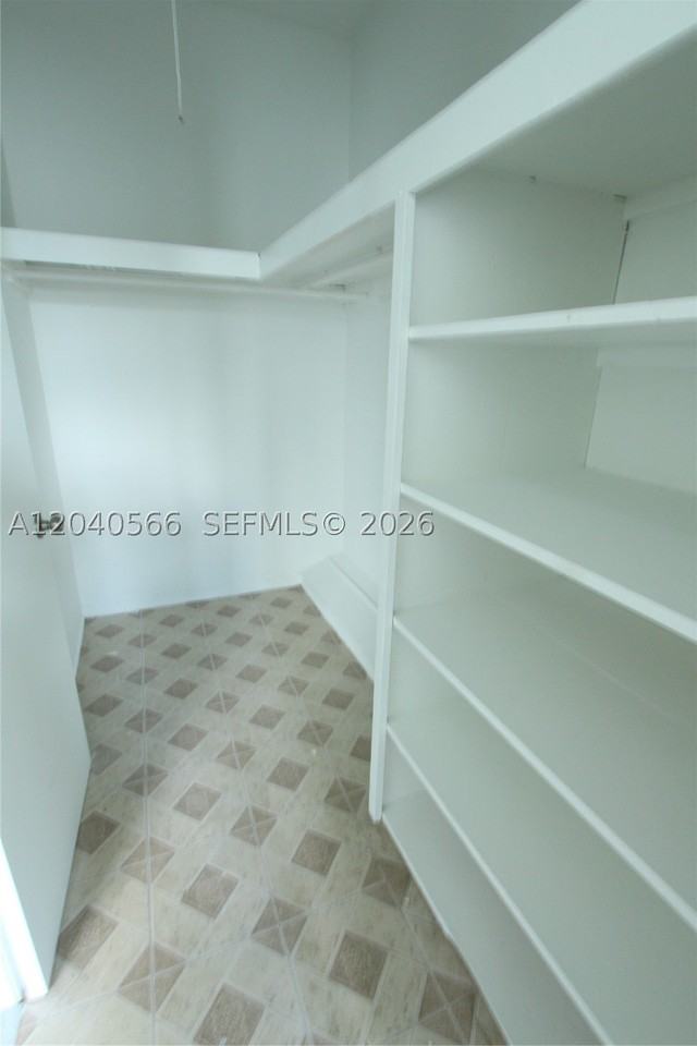 1115 Euclid Ave #11 - Photo 3 of 11